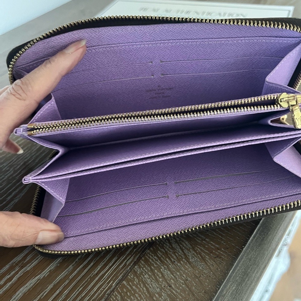 Louis Vuitton Illustre Damier Ebene Zippy Wallet - Picture 12 of 16